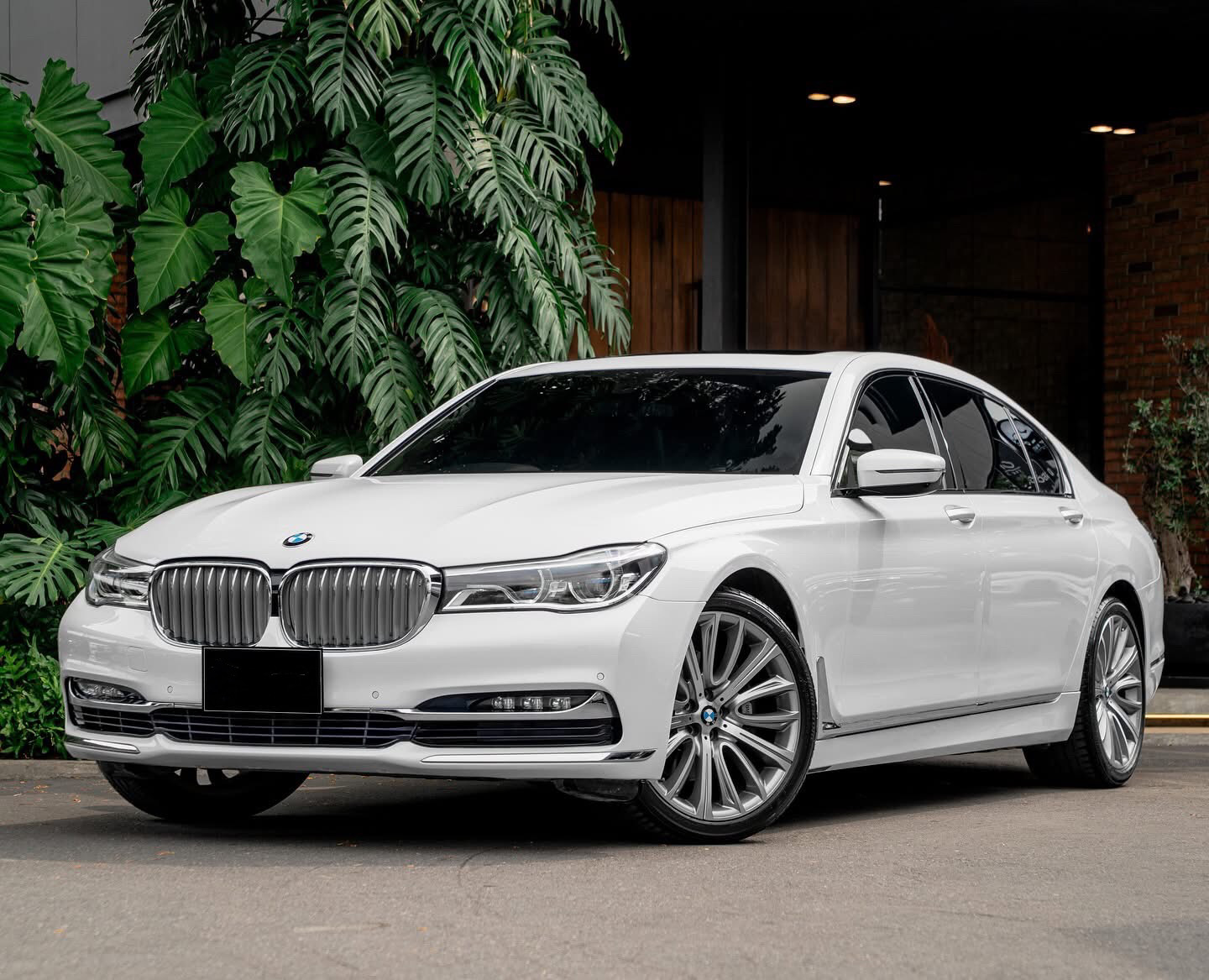 BMW 740Li Pure Excellence ปี 2017