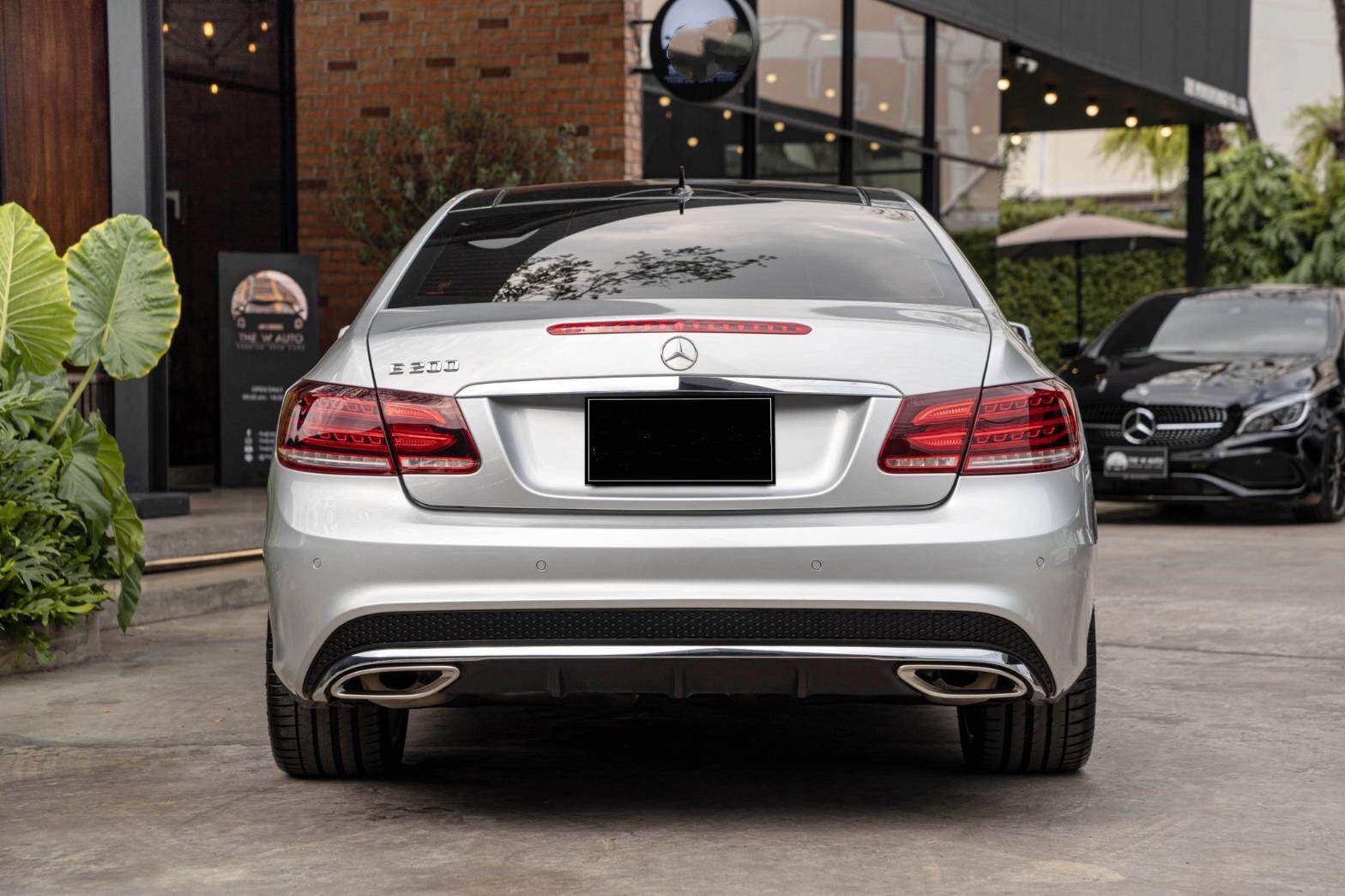 Mercedes Benz E200 Coupe AMG สีบรอนซ์ W207 facelift ปี 2015