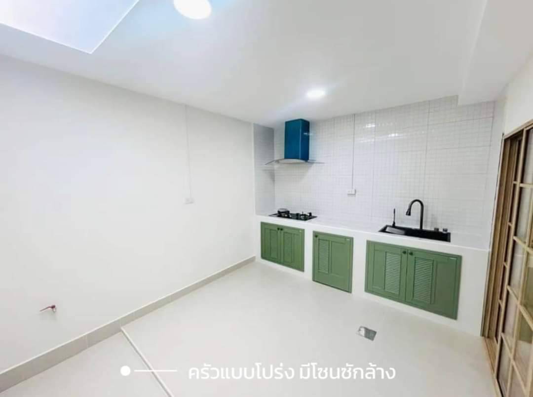 ขาย ท/ฮ หมู่บ้าน ฟลาวเวอร์รี่โฮม ซอยวัดสลักเหนือ ( ติวานนทร์ -ปากเกร็ด 31 )