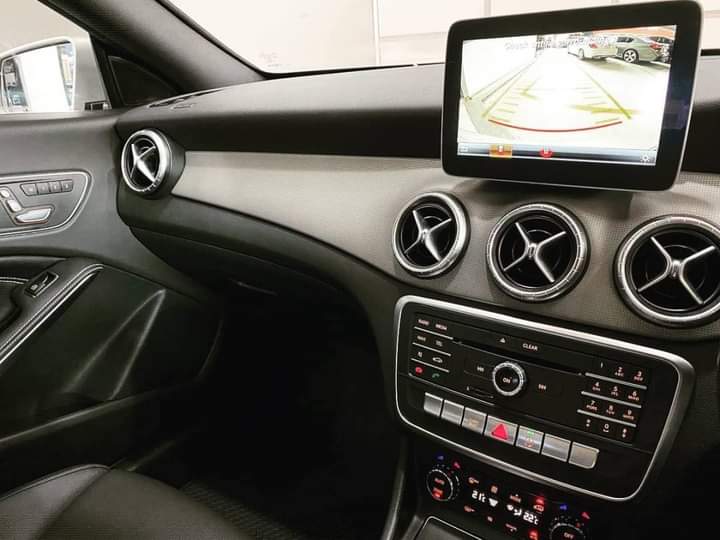 Mercedes Benz CLA200 URBAN 1.6 เทอร์โบ ปี 2017