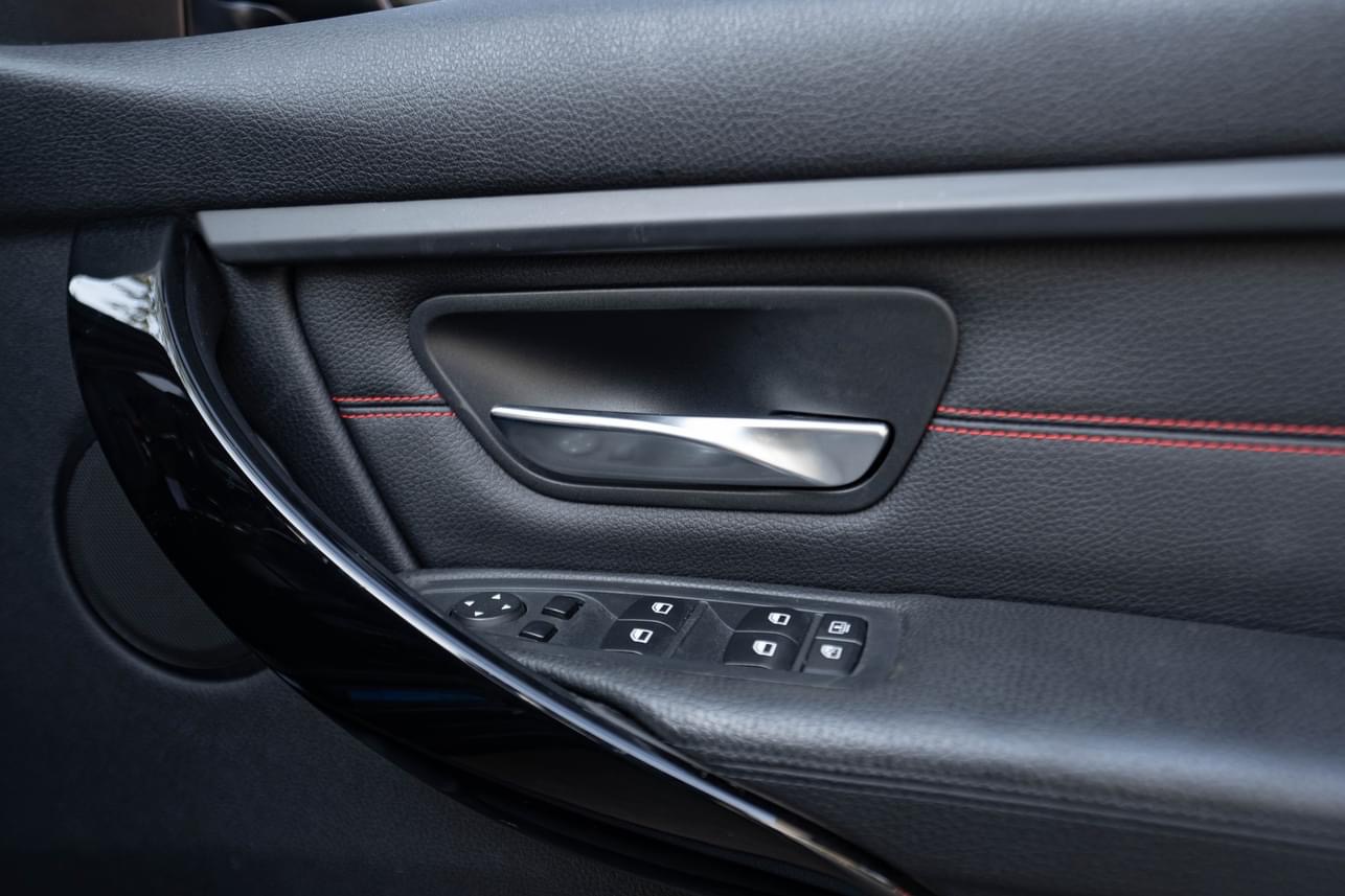 BMW 320d Sport โฉม F30 ปี 2014
