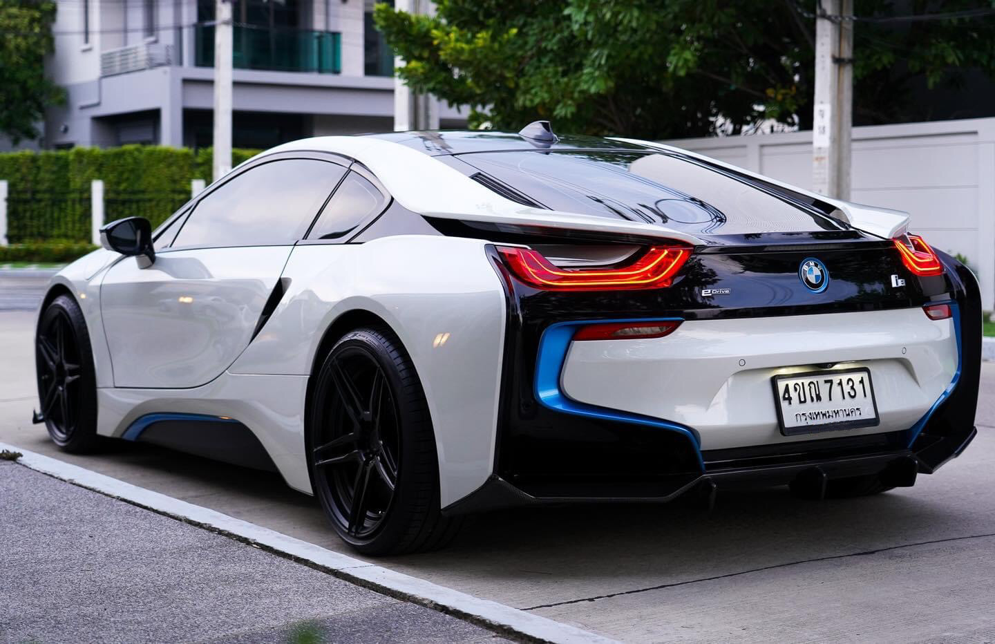BMW i8 with Pure Impulse ปี 2014