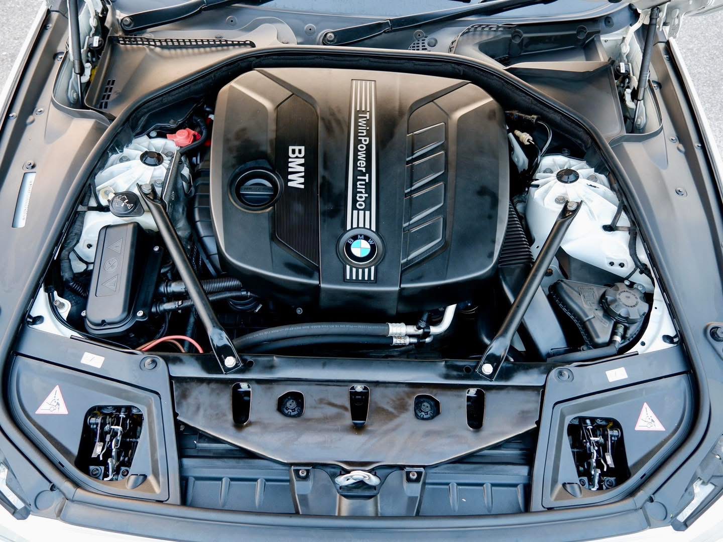 BMW F11 520d Touring M-sport Package ปี 2013