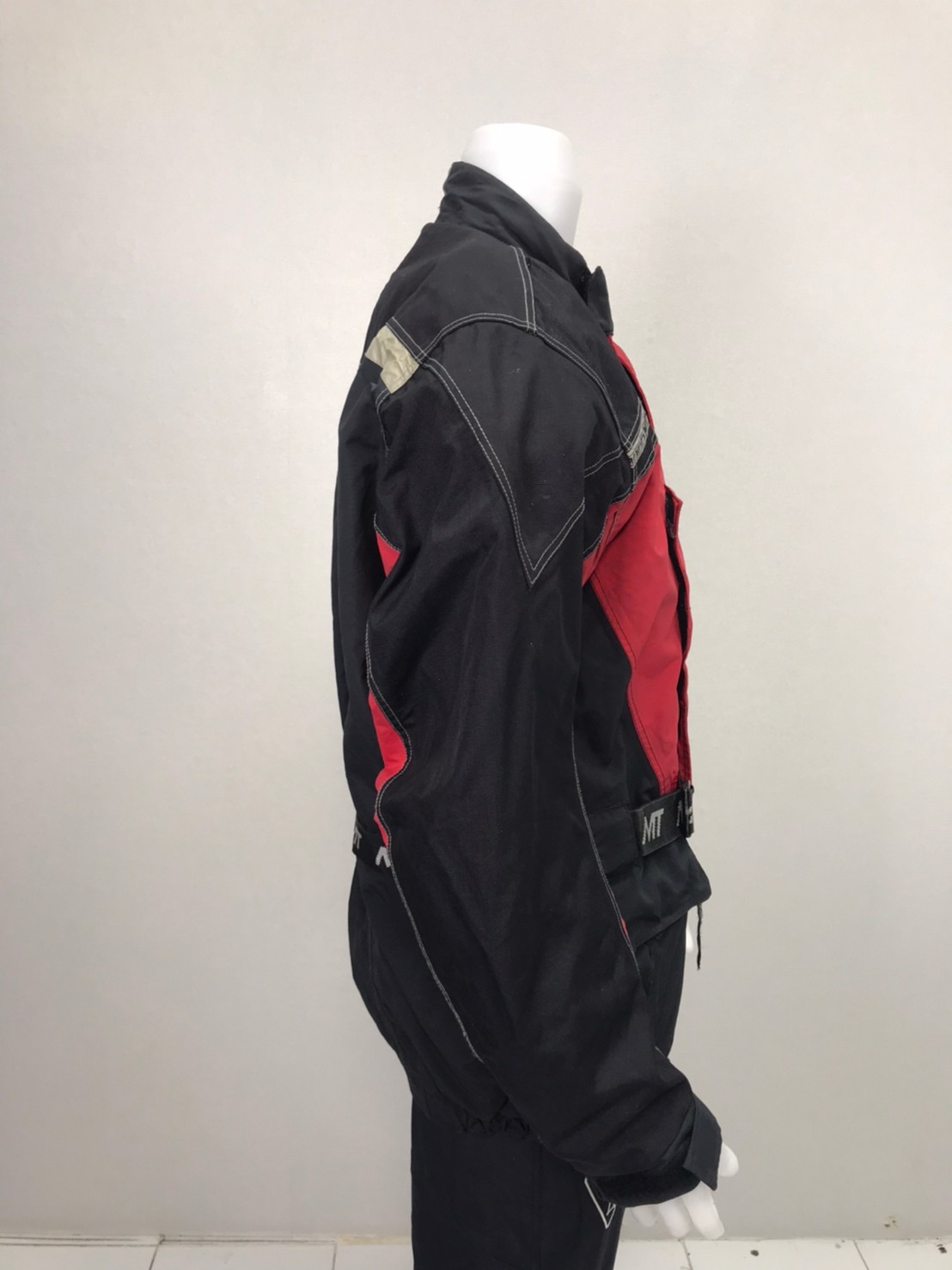 เสื้อขี่มอเตอร์ไซด์( มือสอง) RCT 933 อก 50" ยาว 28" ยี่ห้อ**MT**