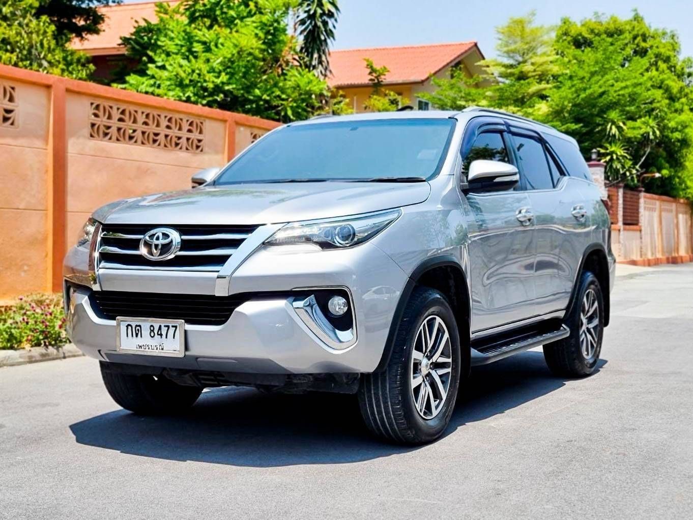 TOYOTA FORTUNER 2.8 V 2WD ปี2016