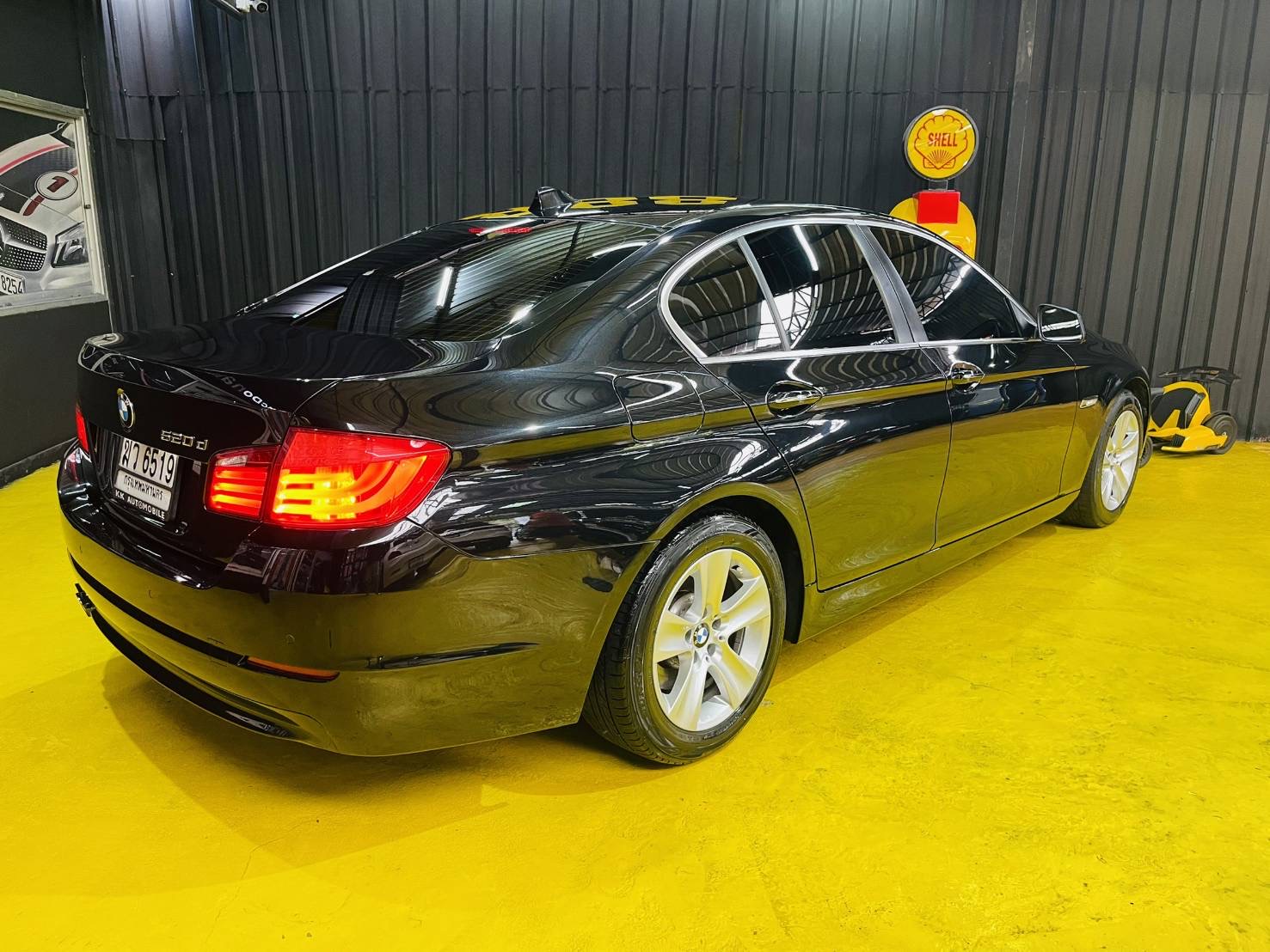 BMW 520d LUXURY ปี2011