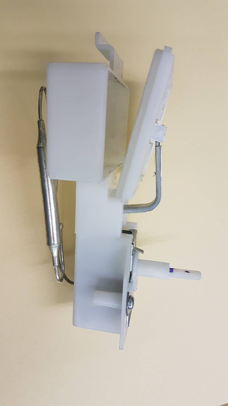 DAMPER ตู้เย็น TOSHIBA