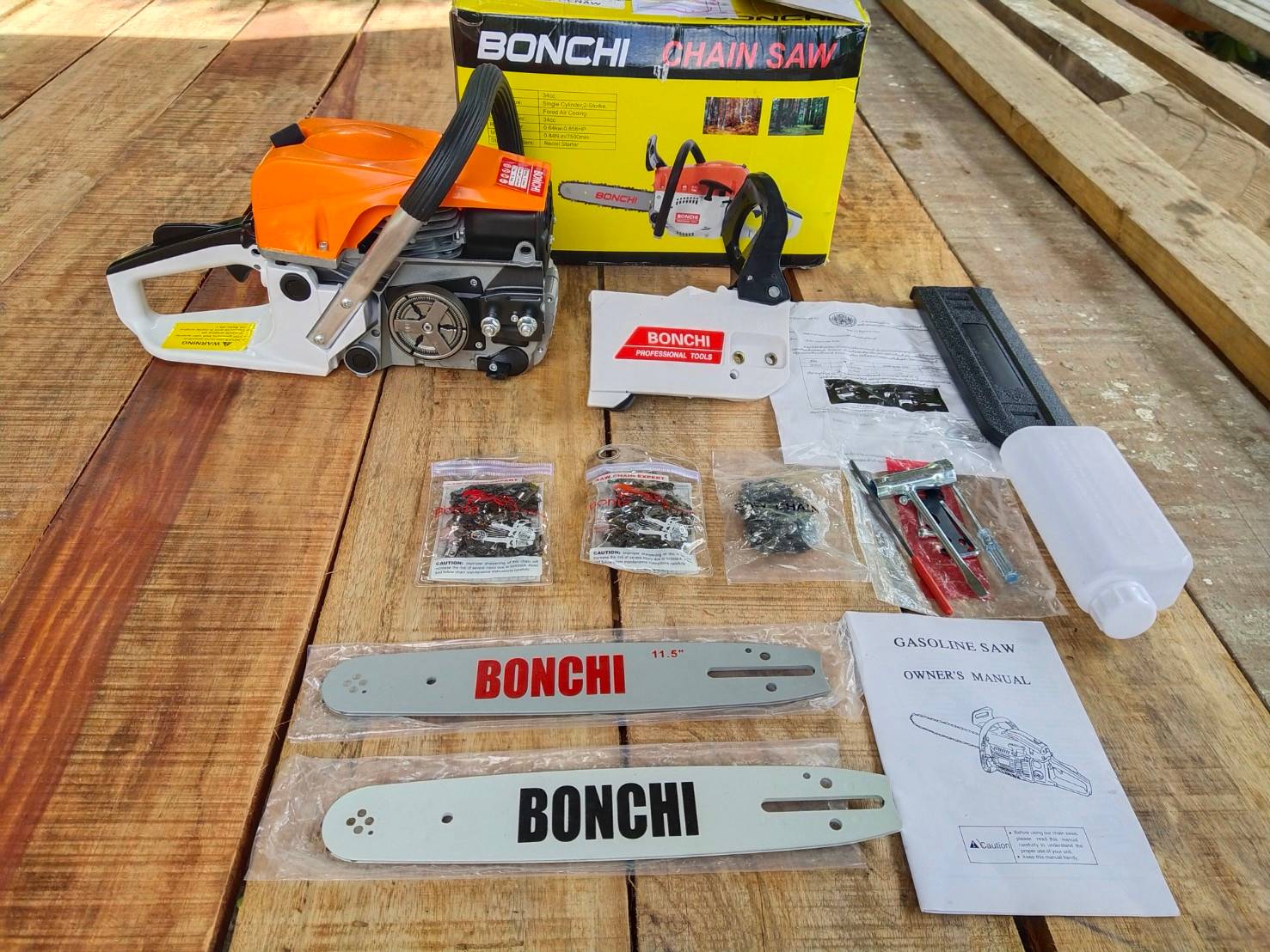 เลื่อยยนต์ Bonchi รุ่นเครื่องใหญ่ โซ่ 3 เส้น และ บาร์ 2 อัน
