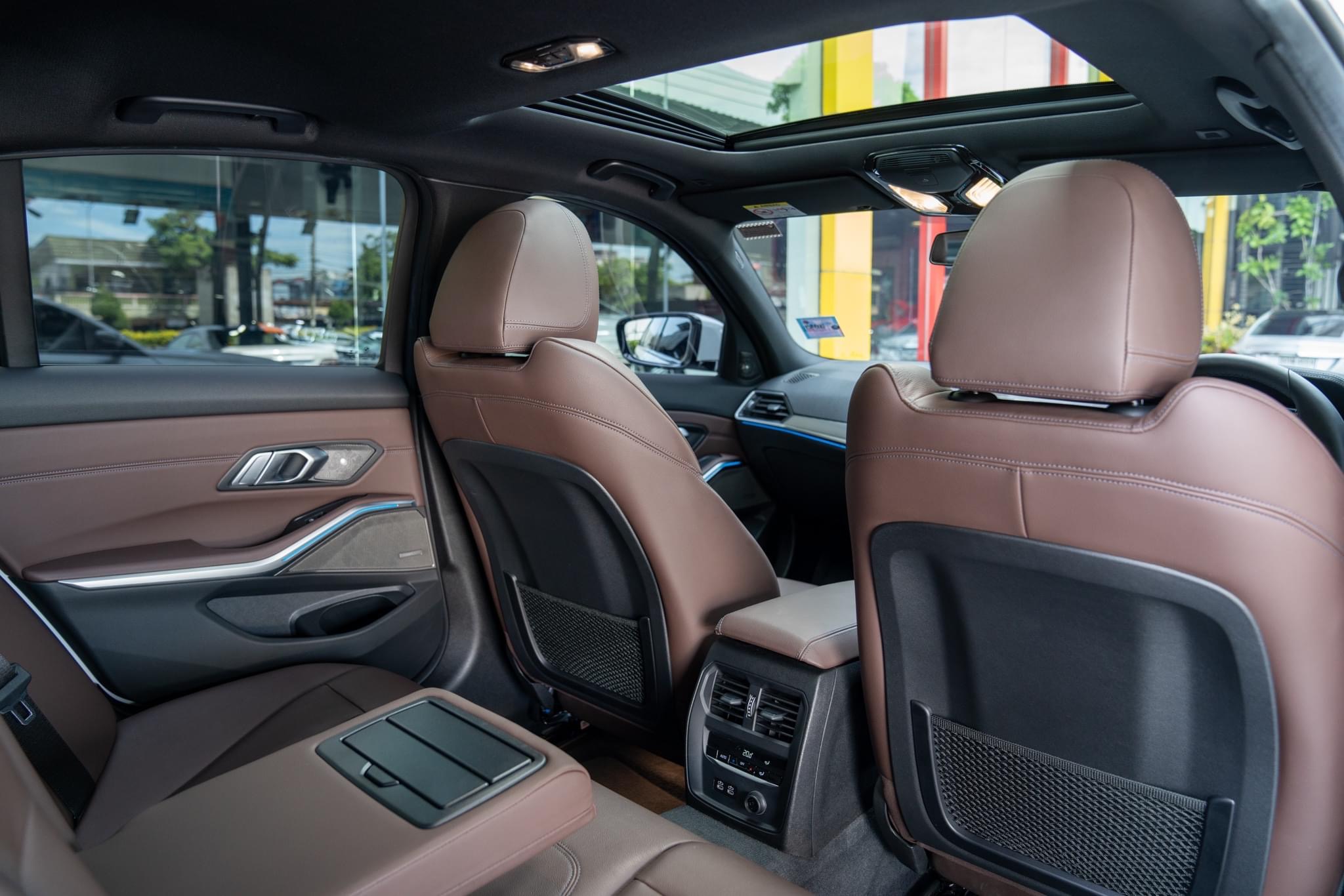 BMW 330e M Sport ปี 2021