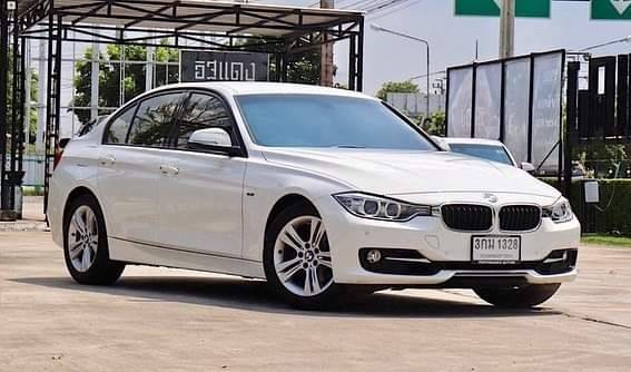 BMW 320i Sport Line ปี2013