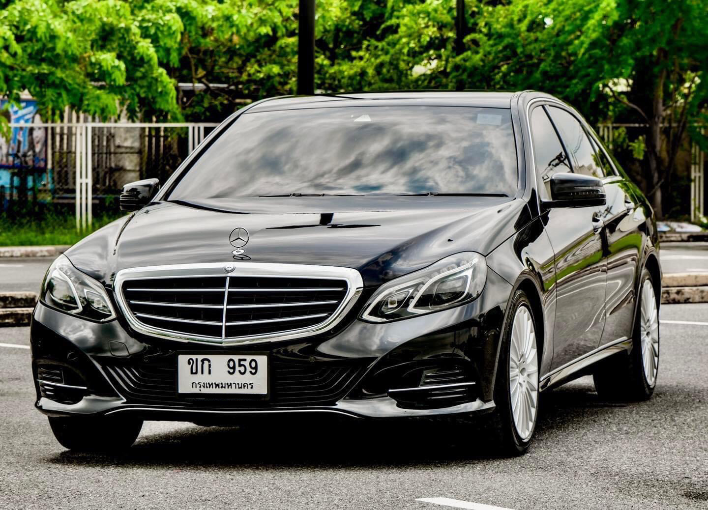 Benz W212 E200 CGI Facelift Executive Package ปี 2013