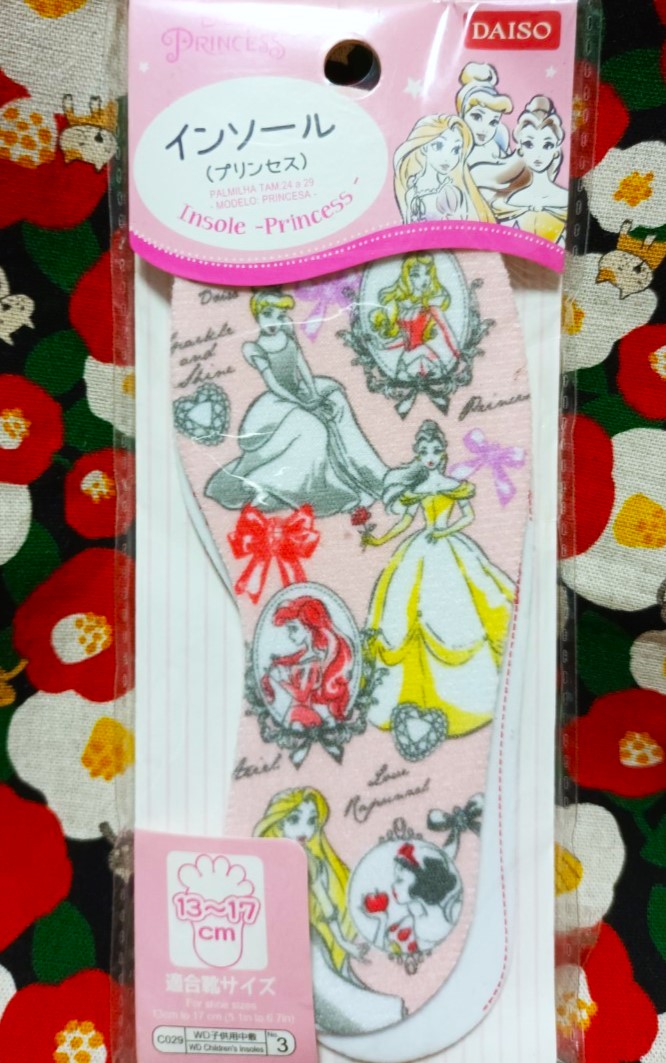 Disney Princess Insole Princess แผ่นรองรองเท้า รวมเจ้าหญิงดิสนีย์ Size : 13-17 cm แอเรียล ราพันเซล ออโรร่า ซินเดอเรลล่า เบลล์ สโนว์ไวท์ สามารถตัดตามขนาดเท้าได้ค่ะ