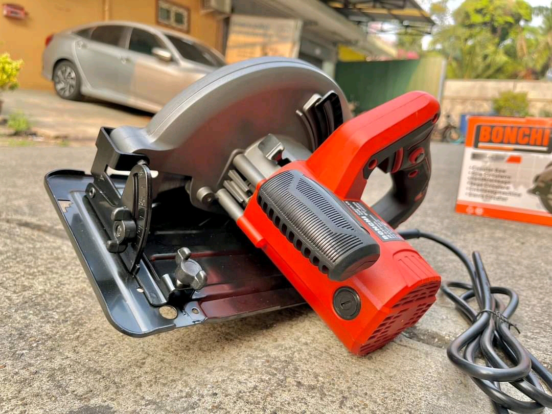 เลื่อยวงเดือน BONCHI 9 นิ้ว รุ่น BC-5908 แถมฟรี ใบเลื่อยวงเดือน 9 นิ้ว