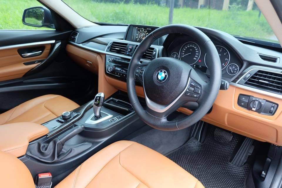 BMW F30 320D LCI ปี 2017