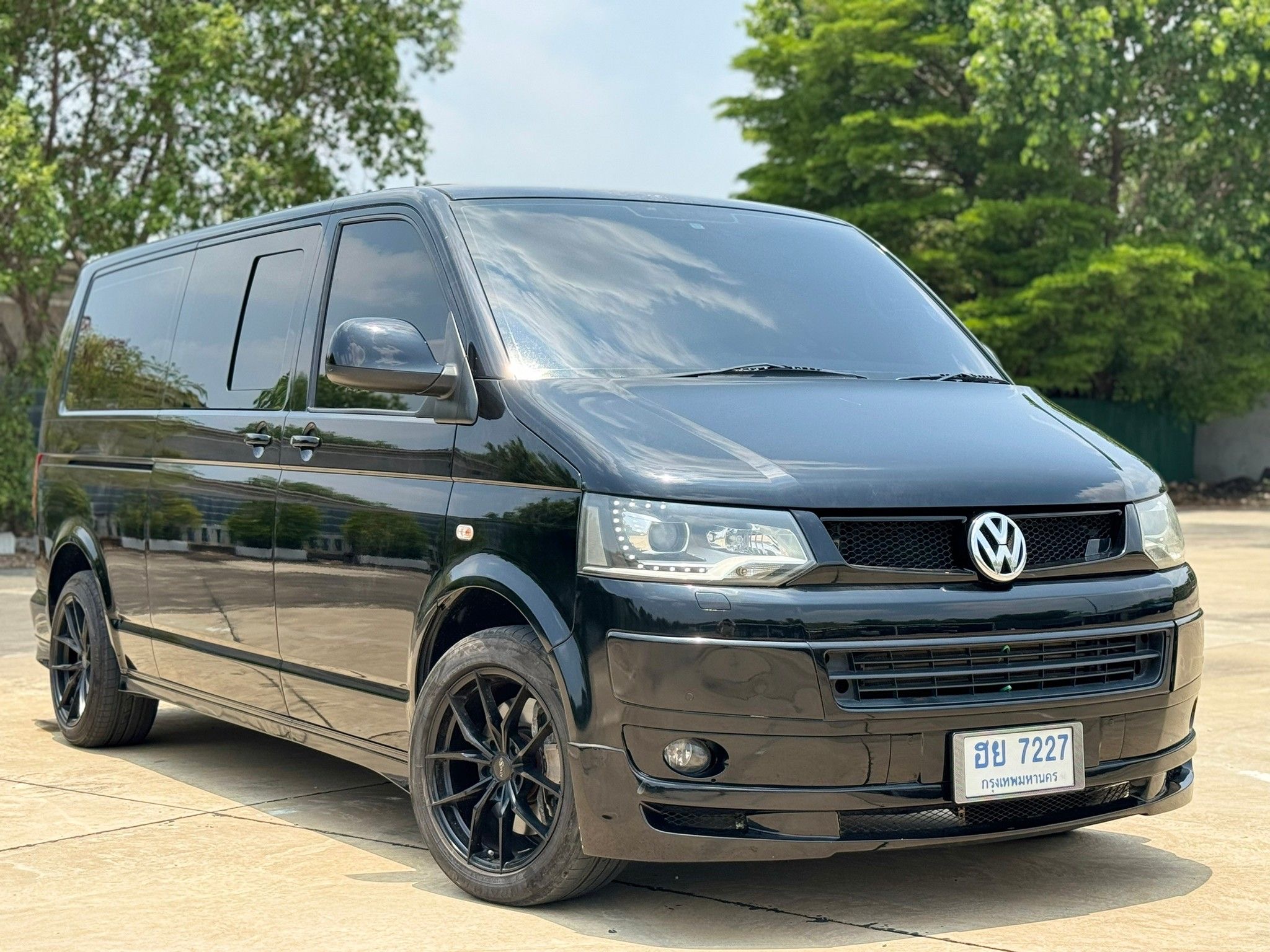 VOLK CARAVELLE 2.0 BITDI MINOR CHANGE ปี 2013