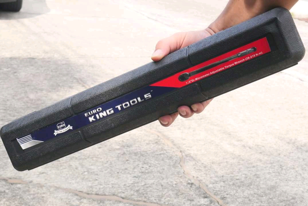 ด้ามขันปอนด์ 4 หุน 28-210 Nm. ยี่ห้อ EURO KINGTOOLS ประแจปอนด์