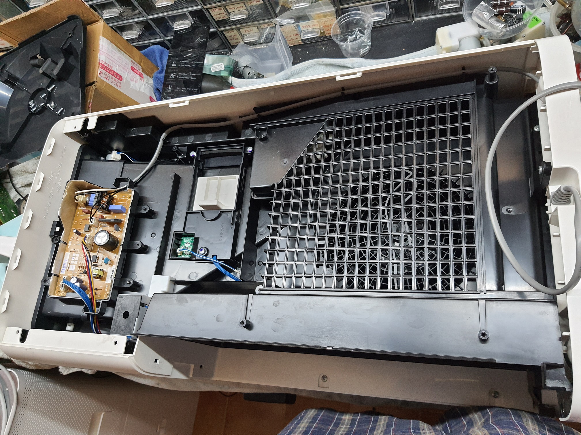 ซ่อมเครื่องฟอกอากาศ ยี่ห้อ SHARP รุ่น KC-A40TA-W อาการวัดค่าเซ็นเซอร์ไม่ได้