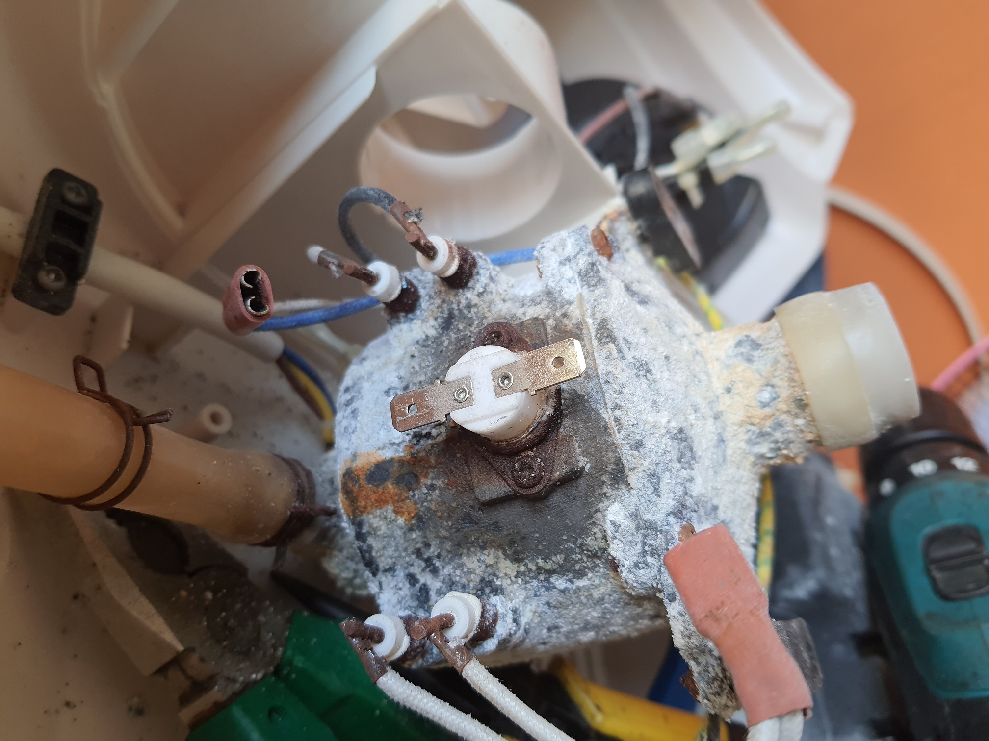 ซ่อมเตารีดไอน้ำถนอมผ้า ยี่ห้อ @HOME รุ่น HO0192 อาการเครื่องซ๊อตไอน้ำไม่ออก