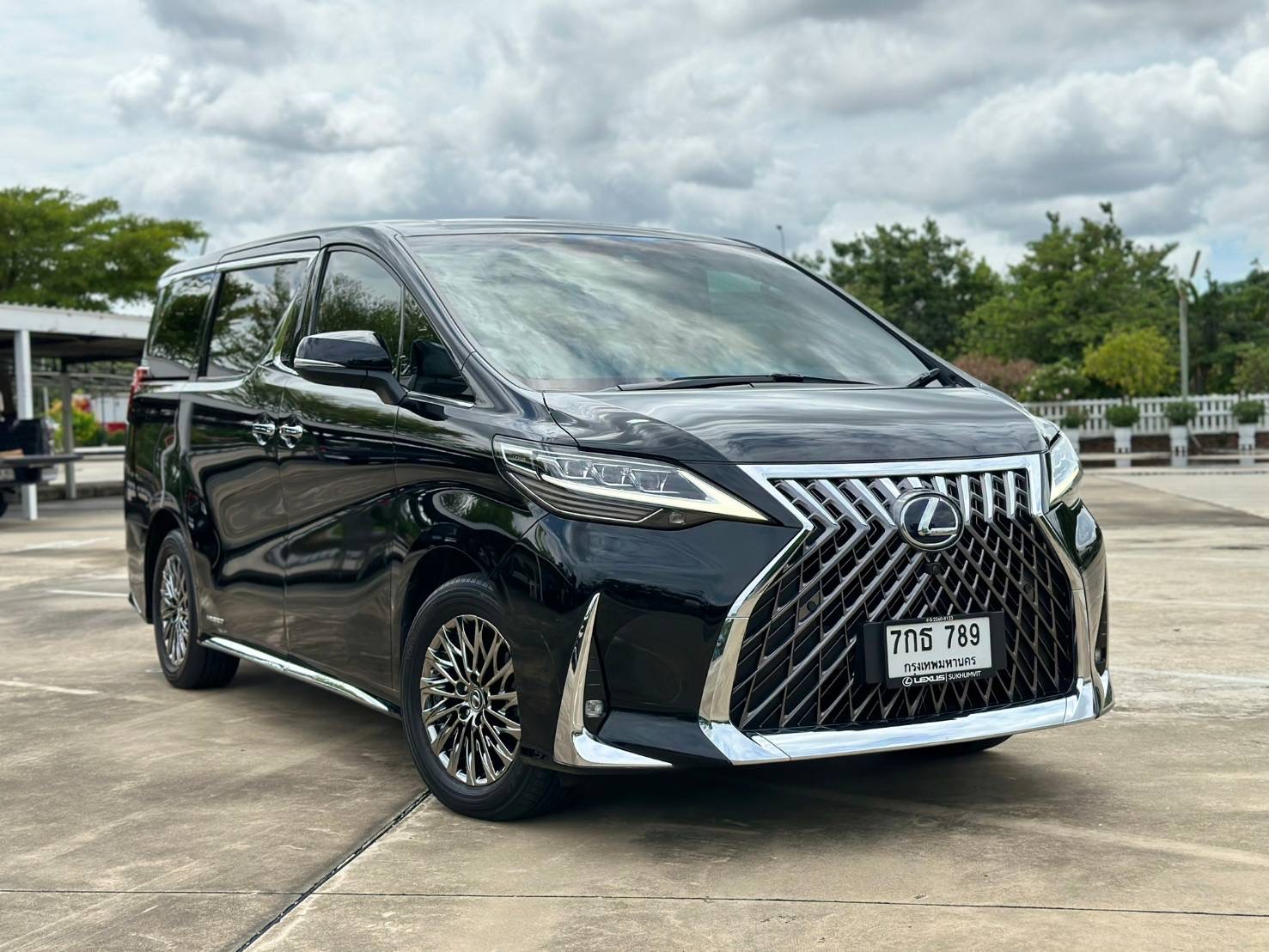 Lexus LM300h Executive 4 Seats ปี2020