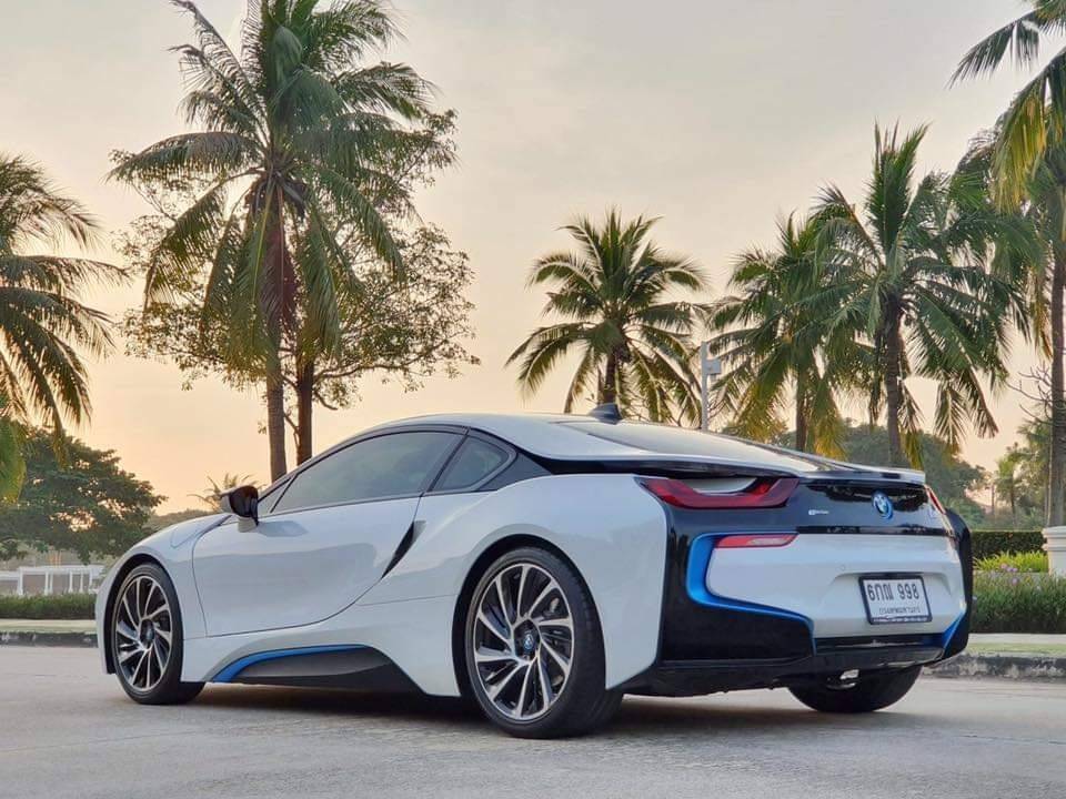BMW i8 ปี 2015