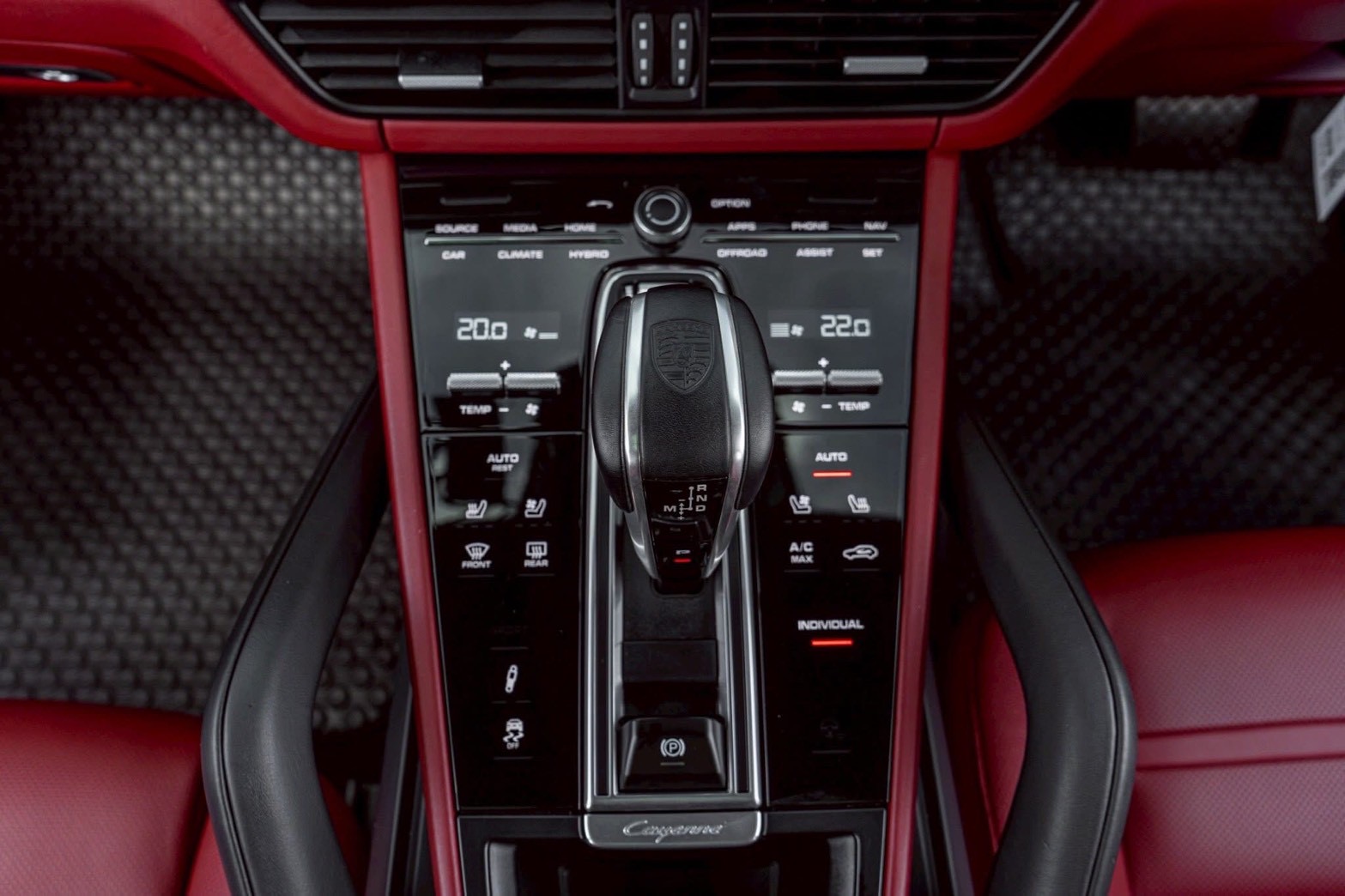 Porsche Cayenne Coupe ปี 2020
