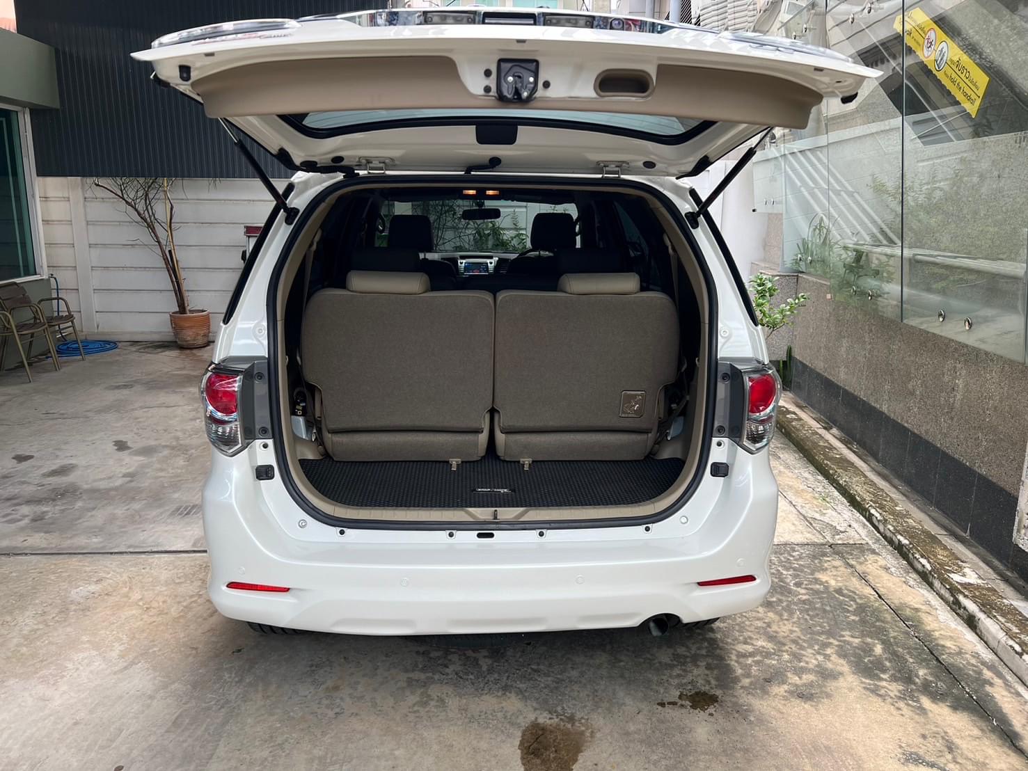TOYOTA FORTUNER 3.0V D4D VN TURBO 4WD ปี 2012