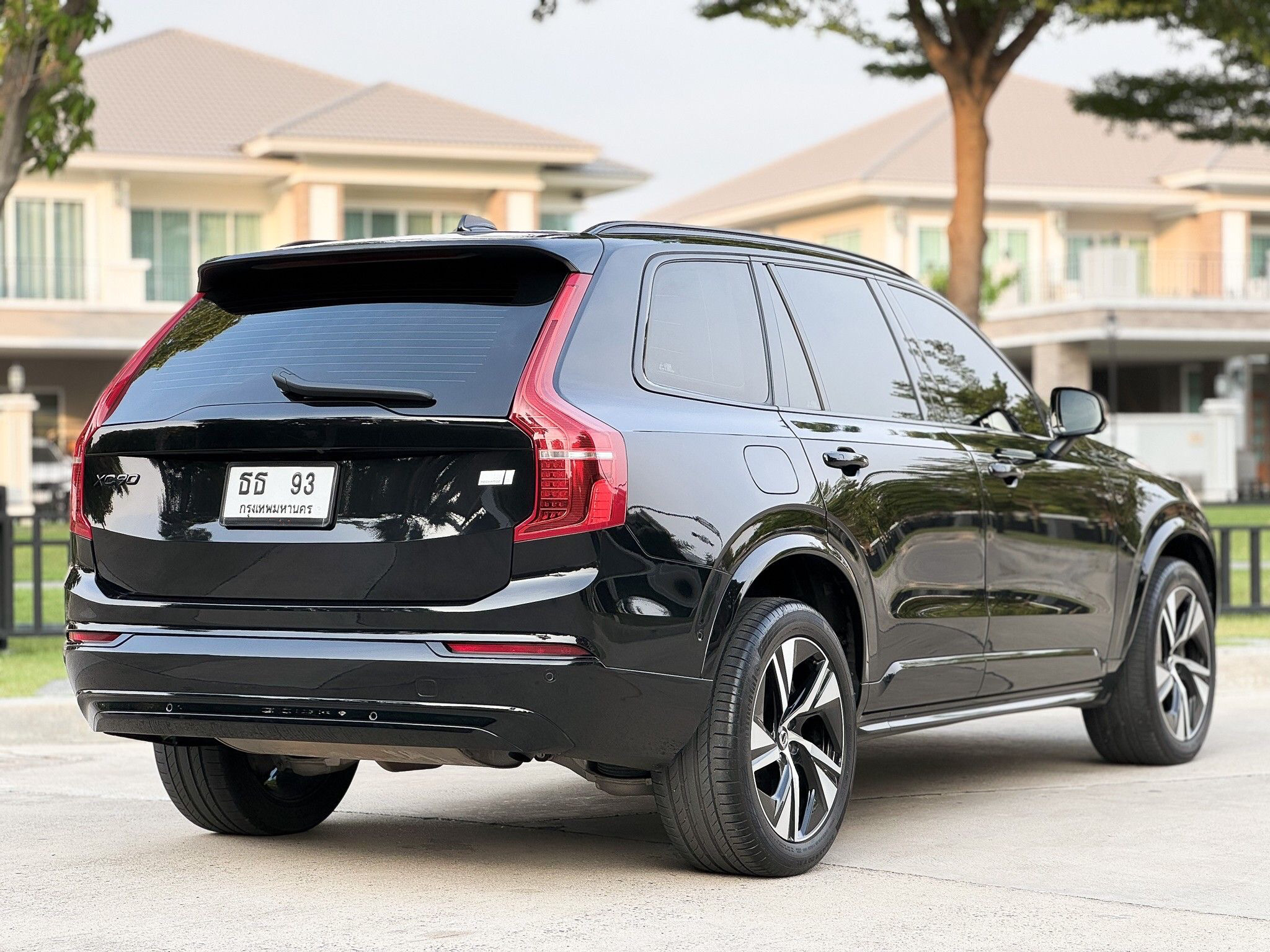 Volvo XC90 Recharge AWD R-Design ปี 2022