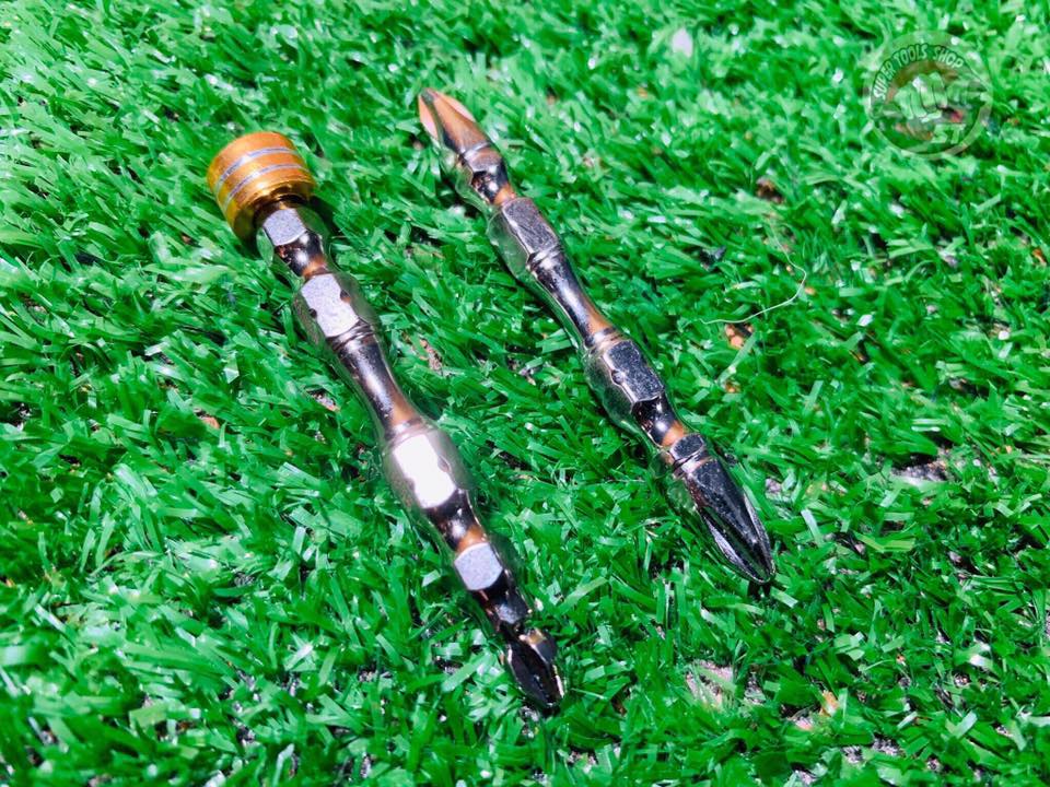 ดอกไขควงลมชุบไทเทเนี่ยม 2 ตัว พร้อมปลอกแม่เหล็ก