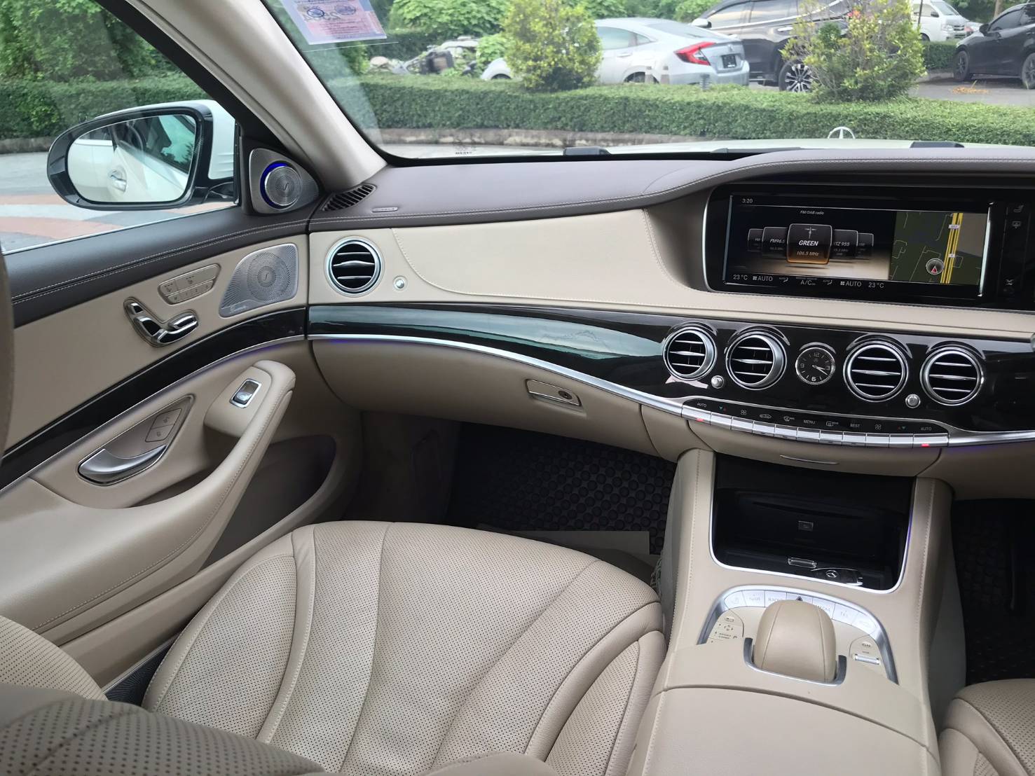 Mercedes Benz S350 d 3.0 W222 AMG Dynamic สีขาว daimond white-metallic ปี 2015