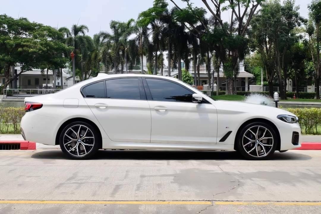 Bmw G30 530e LCI M Sport Package ปี 2022