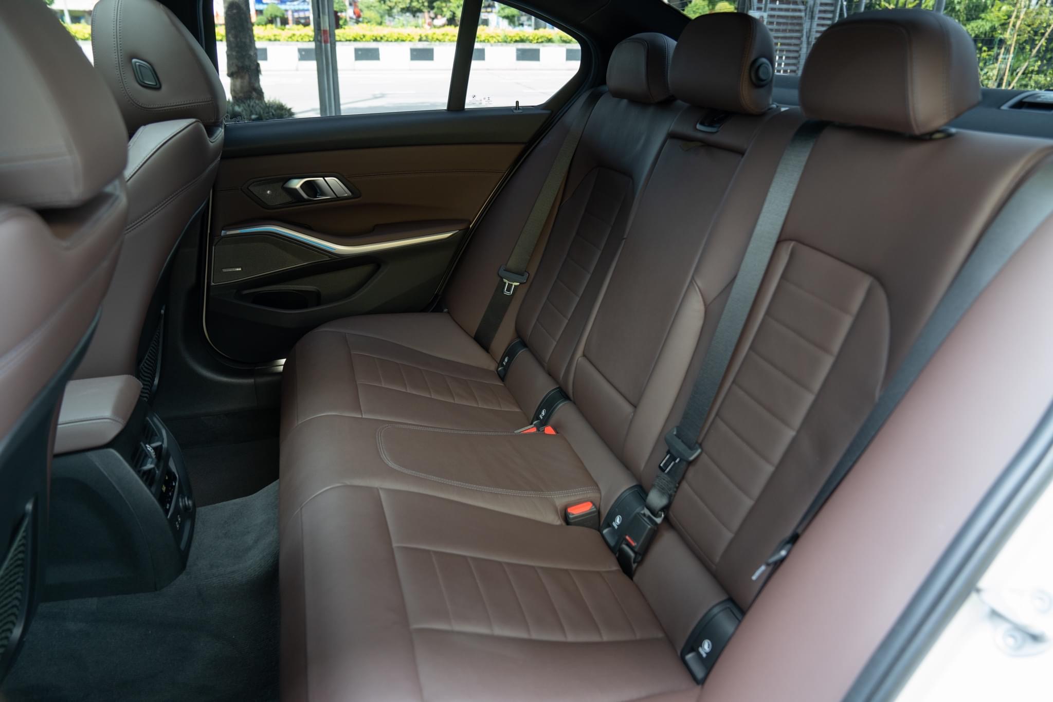 BMW 330e M Sport ปี 2021