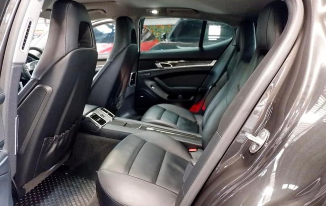Porsche Panamera S 3.0 E-Hybrid ปี 2015