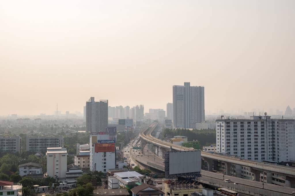 ขาย ธารารินทร์เจ้าพระา คอนโดมิเนียยม MRT 300 เมตร ห้อง Size ใหญ่