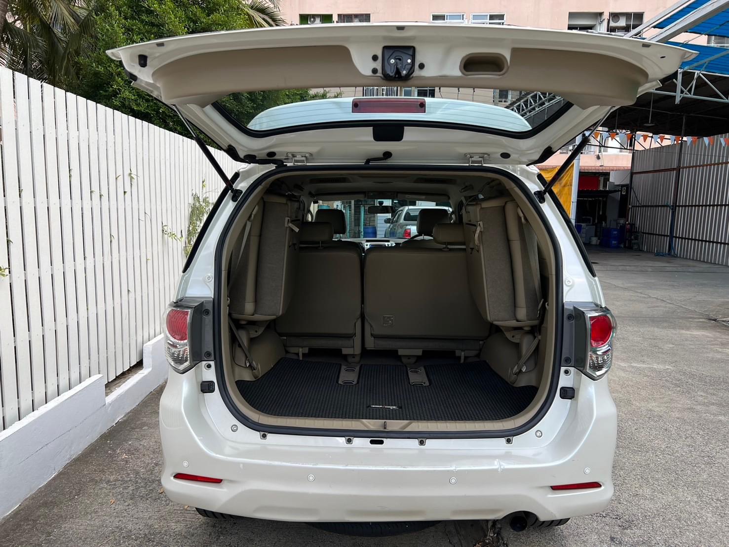 TOYOTA FORTUNER 3.0V D4D VN TURBO 4WD ปี 2012