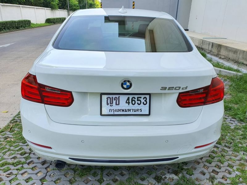BMW 320d Sport F30 สีขาว ปี 2012
