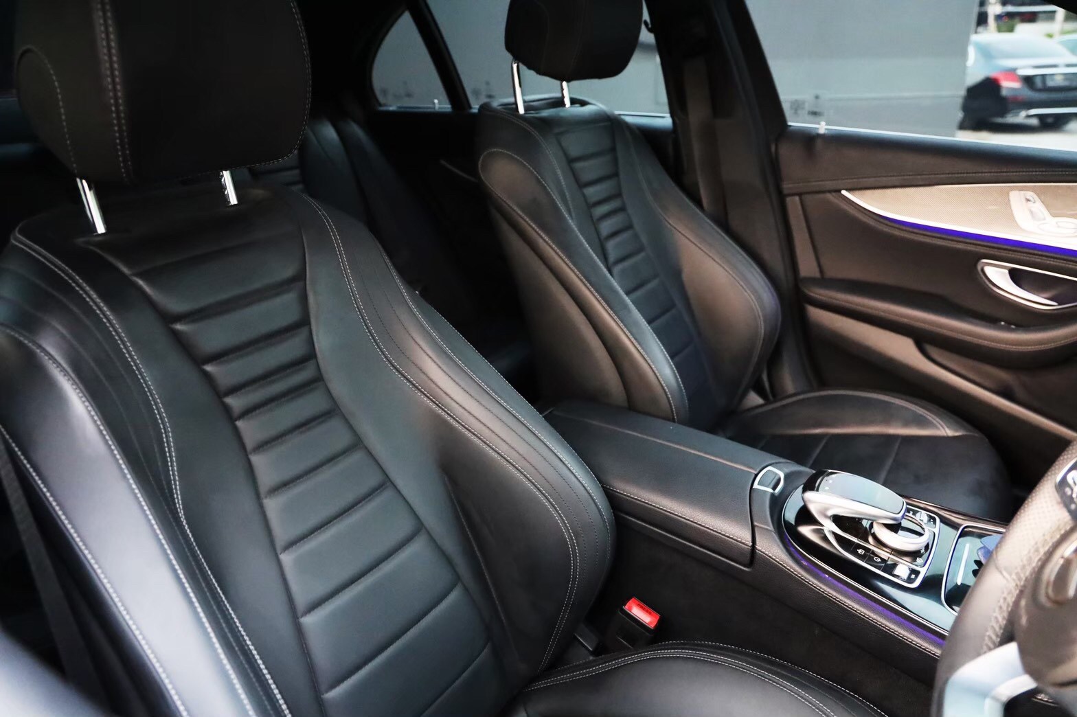 Mercedes-Benz E300e AMG Dynamic ป้ายแดง ปี 2021