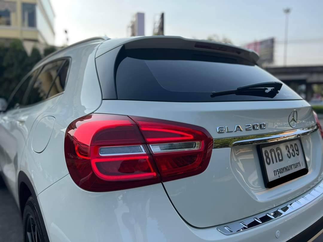 Mercedes BENZ GLA200 ปี 2016