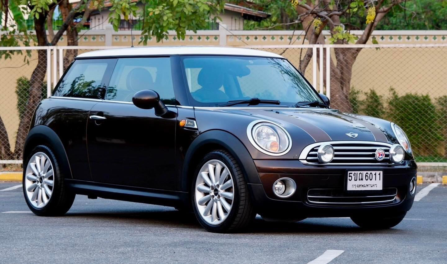 Mini Cooper R56 50th Mayfair ปี 2011