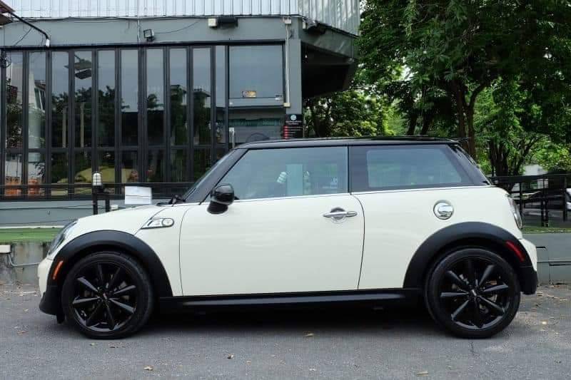 Mini Cooper S R56 LCi ปี2011
