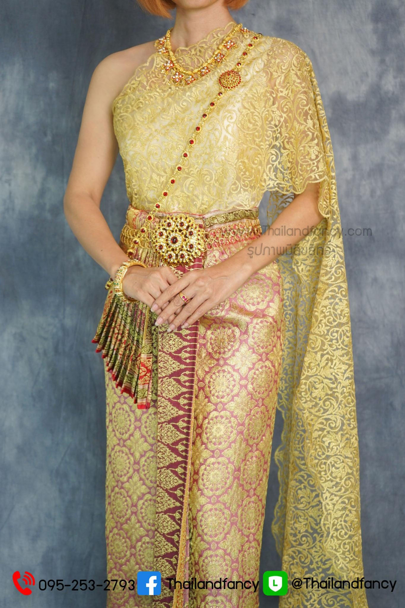 ชุดไทยจักรี ชุดไทยย้อนยุค ชุดไทยประยุกต์ ชุดไทยแต่งงาน ชุดไทยพรหมลิขิต ชุดไทยเจ้าสาวสไบลูกไม้สีทองกับผ้าถุงผ้าไหมจีบหน้านางลายไทยเสมือนนุ่งสด