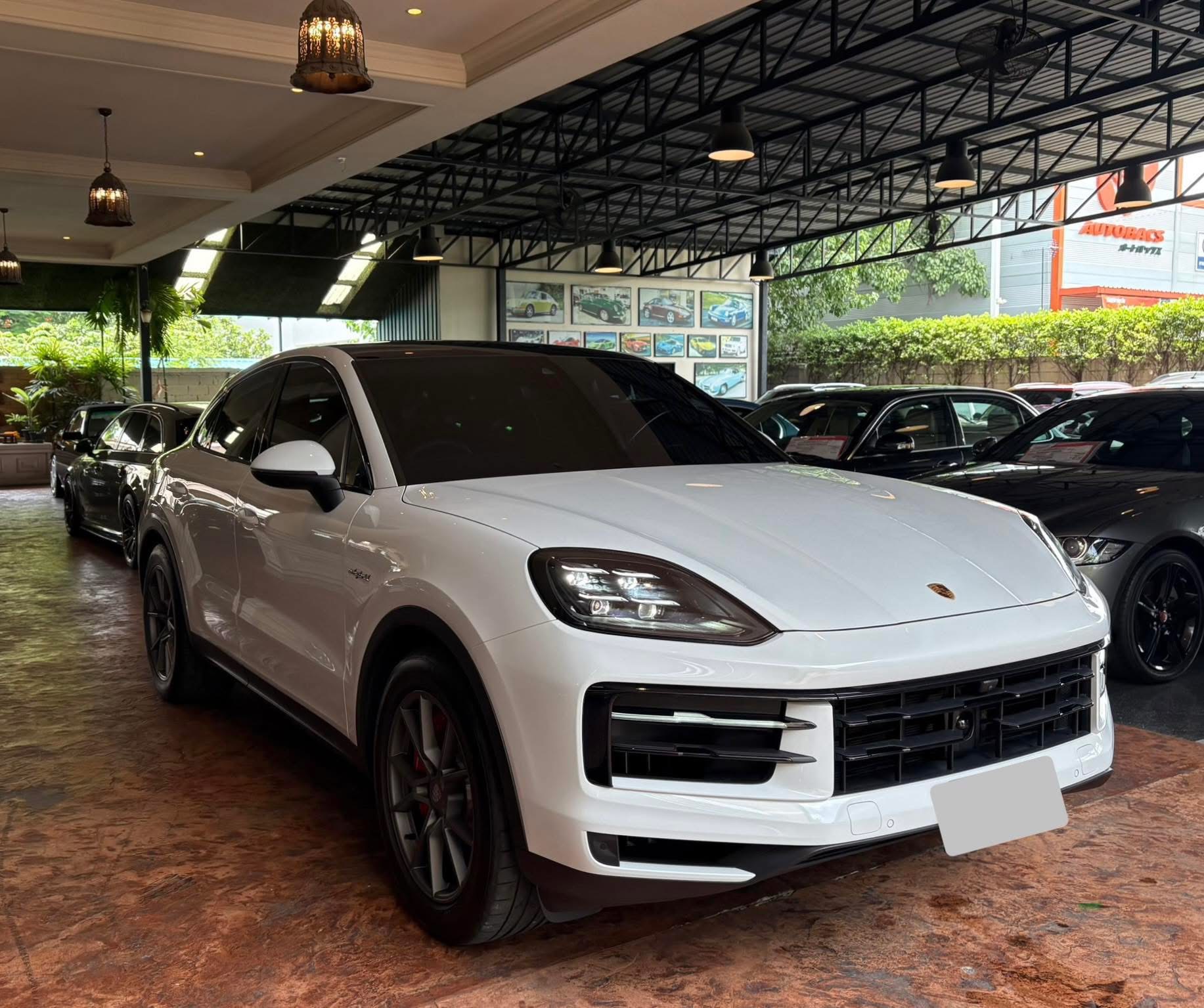 Porsche Cayenne Coupe S E-Hybrid ปี 2024