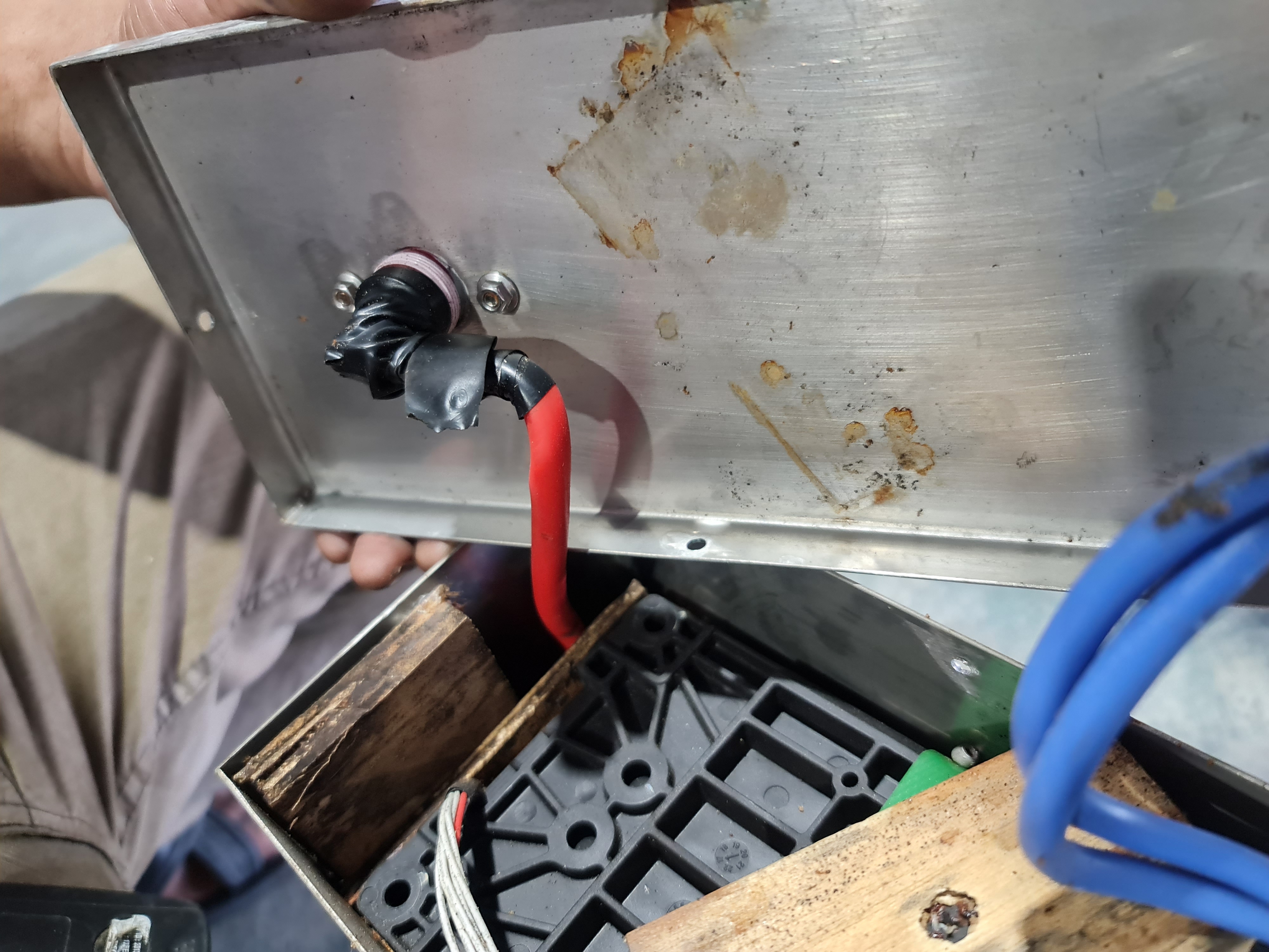 รับซ่อม แก้ไข แบตเตอรี่ลิเธียมที่มีปัญหา lithium battery service