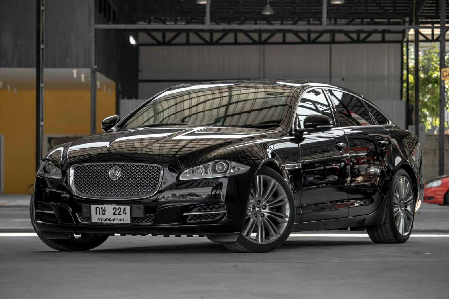Jaguar XJL 5.0 cc V8 ตัวท้อปสุด รถมือเดียว ปี2011