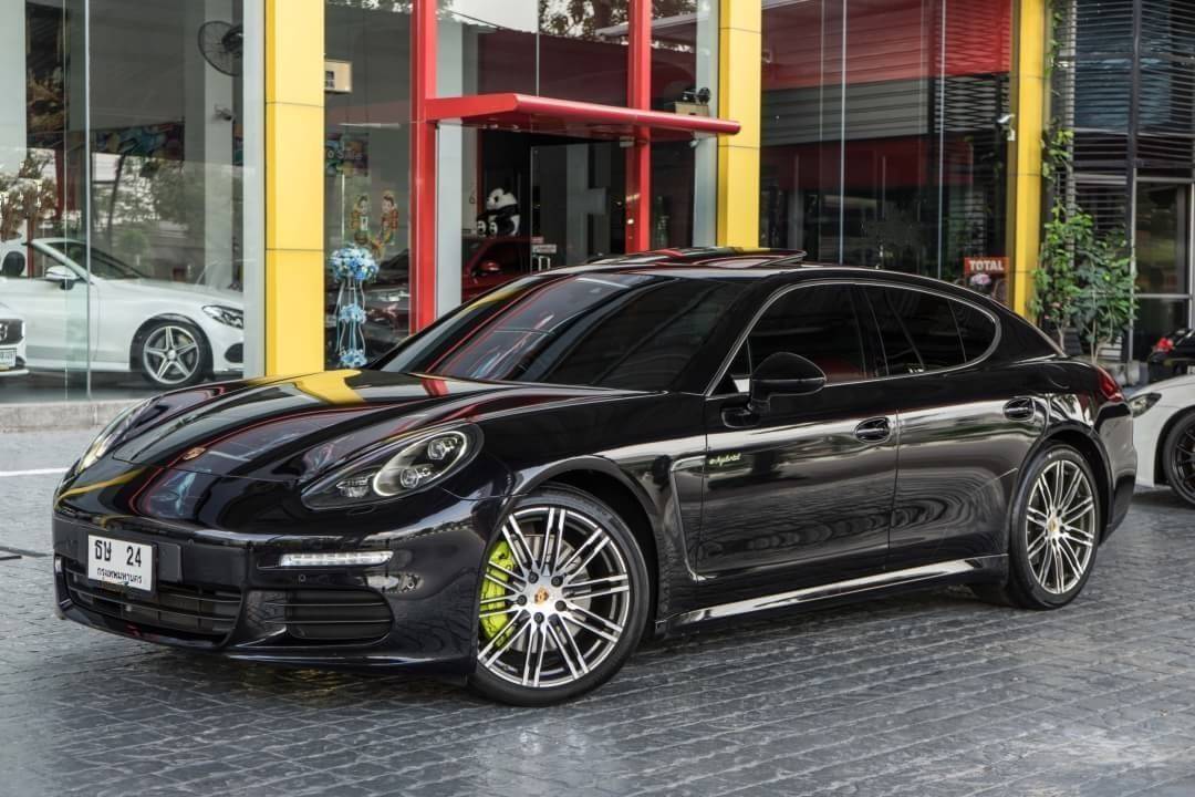 Porsche Panamera PLUG-IN ปี 2015