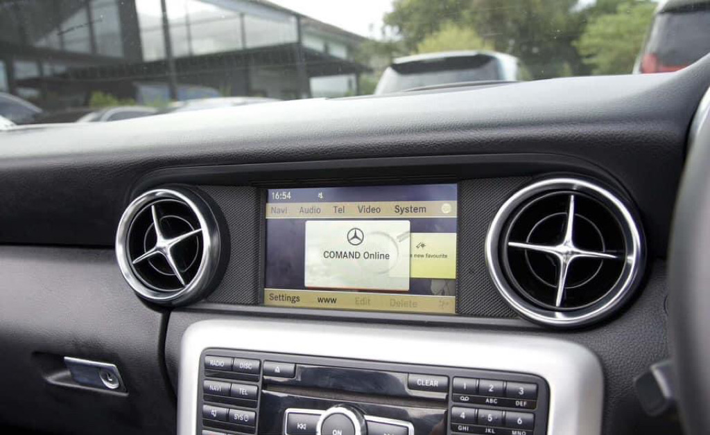 Mercedes-Benz SLK200 AMG ปี 2012 จดทะเบียน 2013