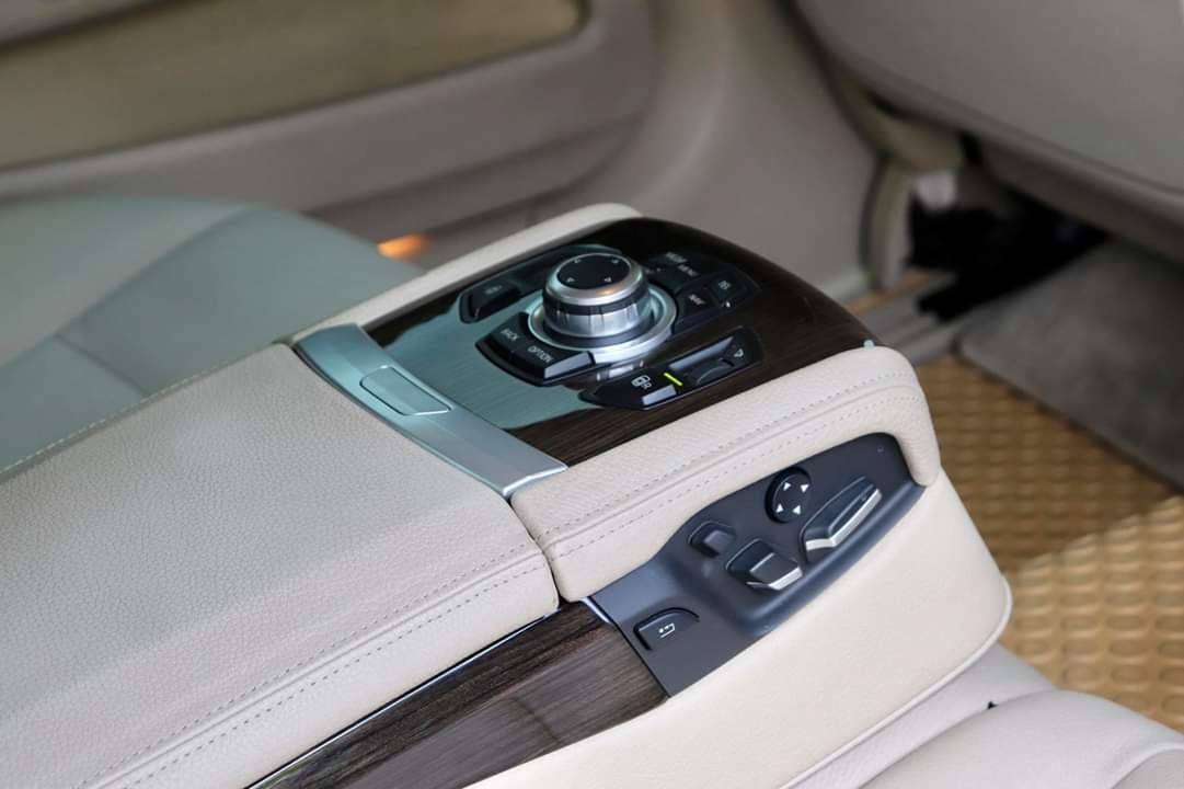 ขาย BMW 750Li Individual Package (LCI) ปี 2014