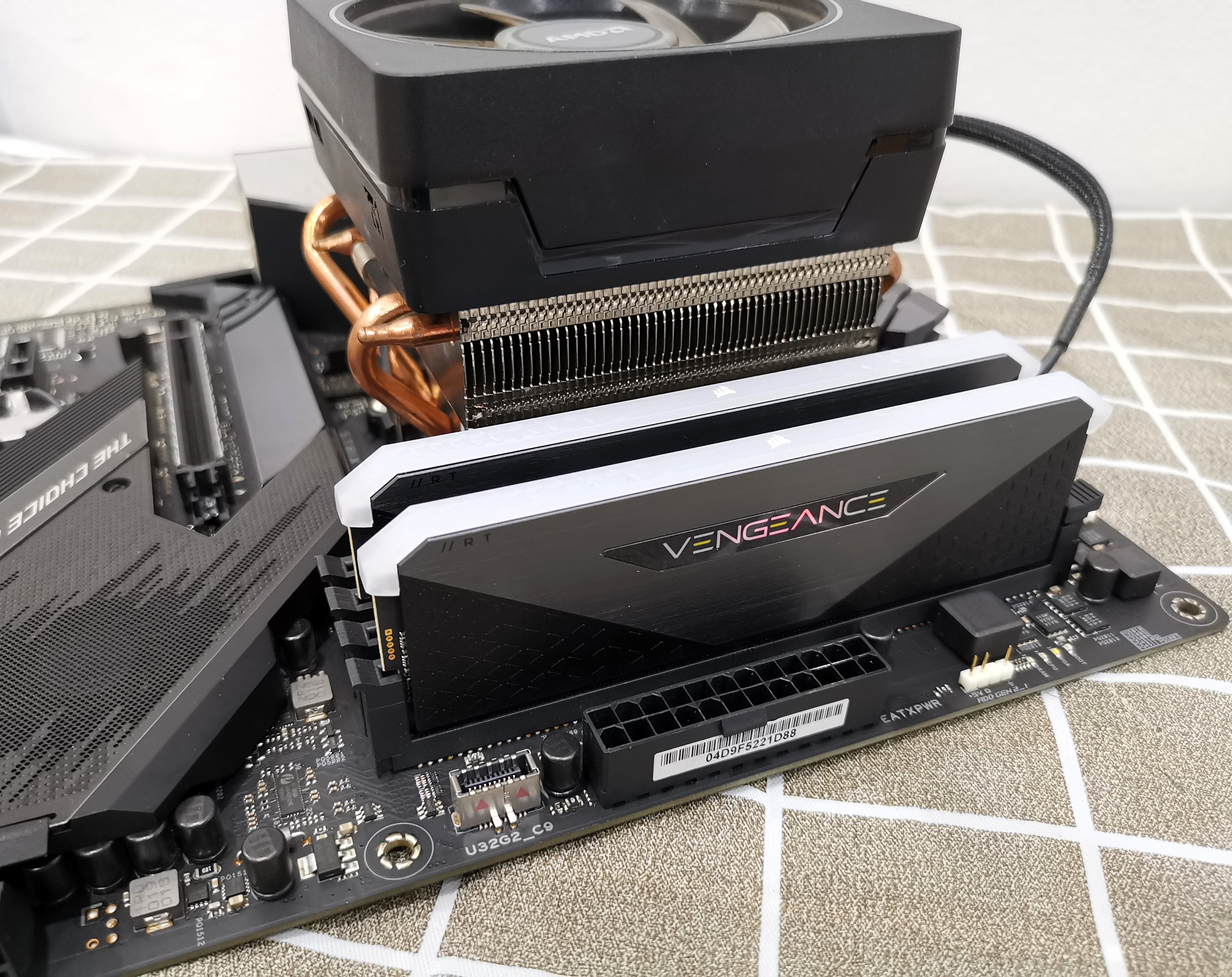 เซ็ตมัดรวม บอร์ด x570 + CPU R7 + Ram 32GB