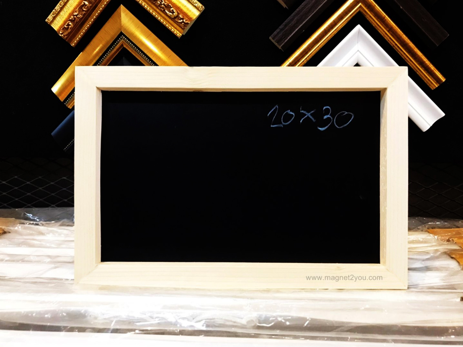 กระดานดำติดผนัง เลือกสีกรอบได้ ขนาด 20x30 (A4)
