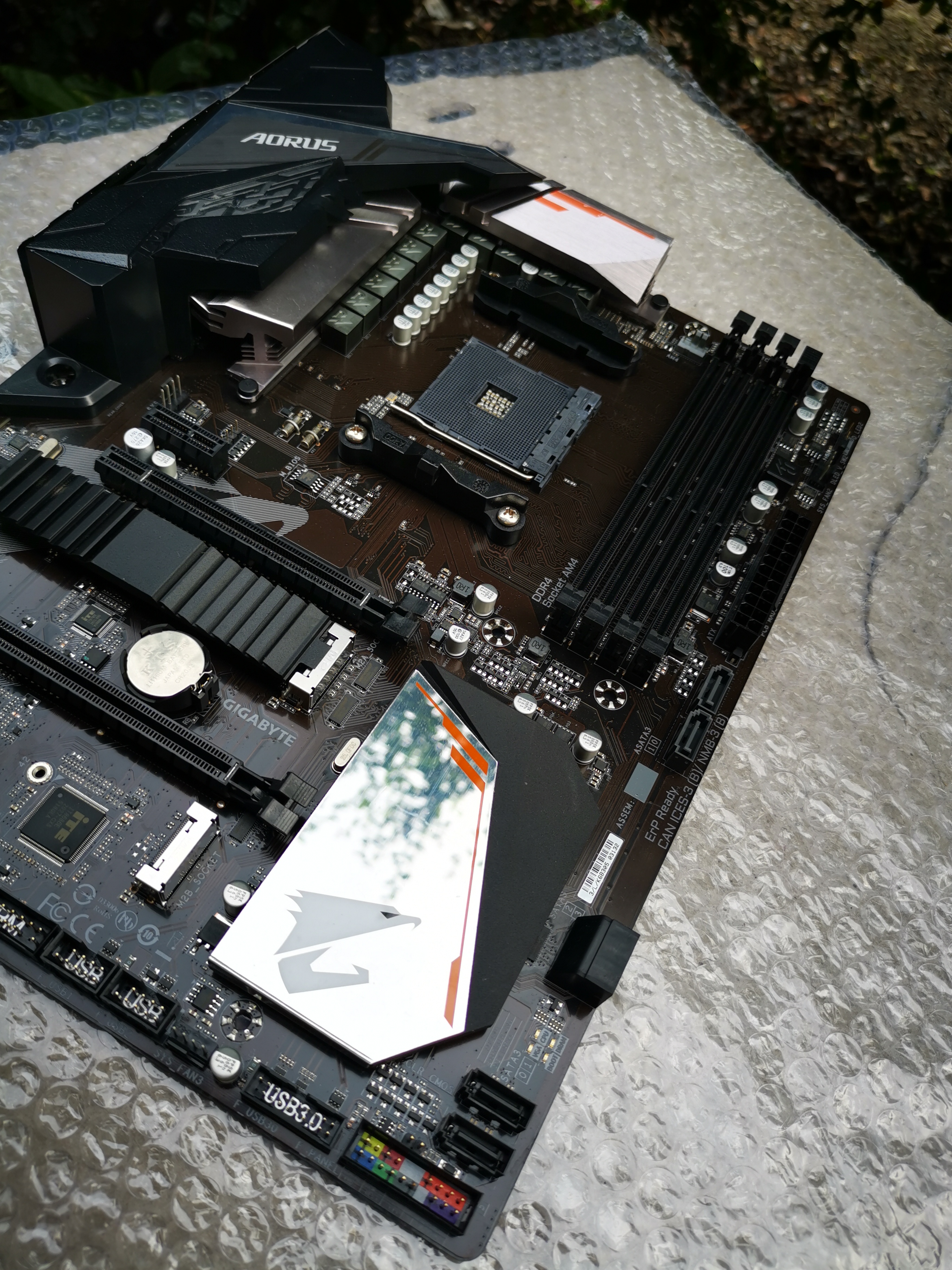 GIGABYTE B450 AORUS ELITE