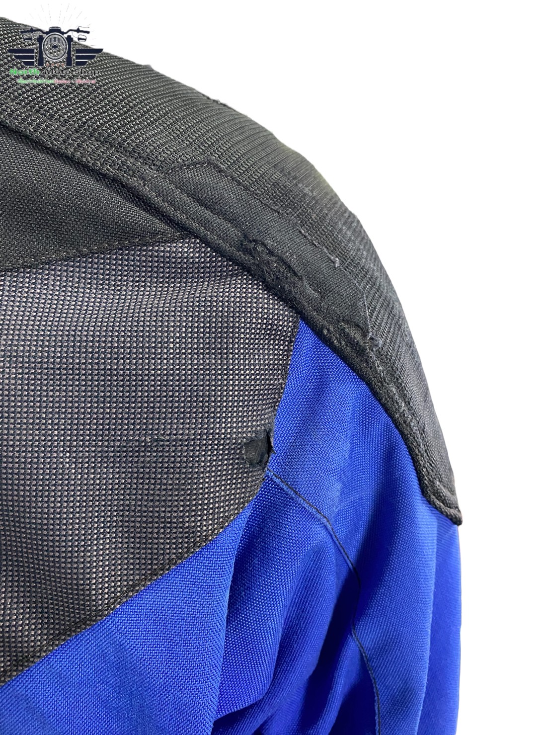 เสื้อขี่มอเตอร์ไซด์( มือสอง) RCTA 321 อก 48 " ยาว 27 " ยี่ห้อ**ixs**